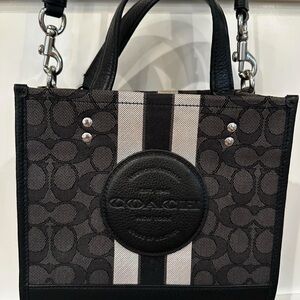 Coach Monochrome Signature Tote